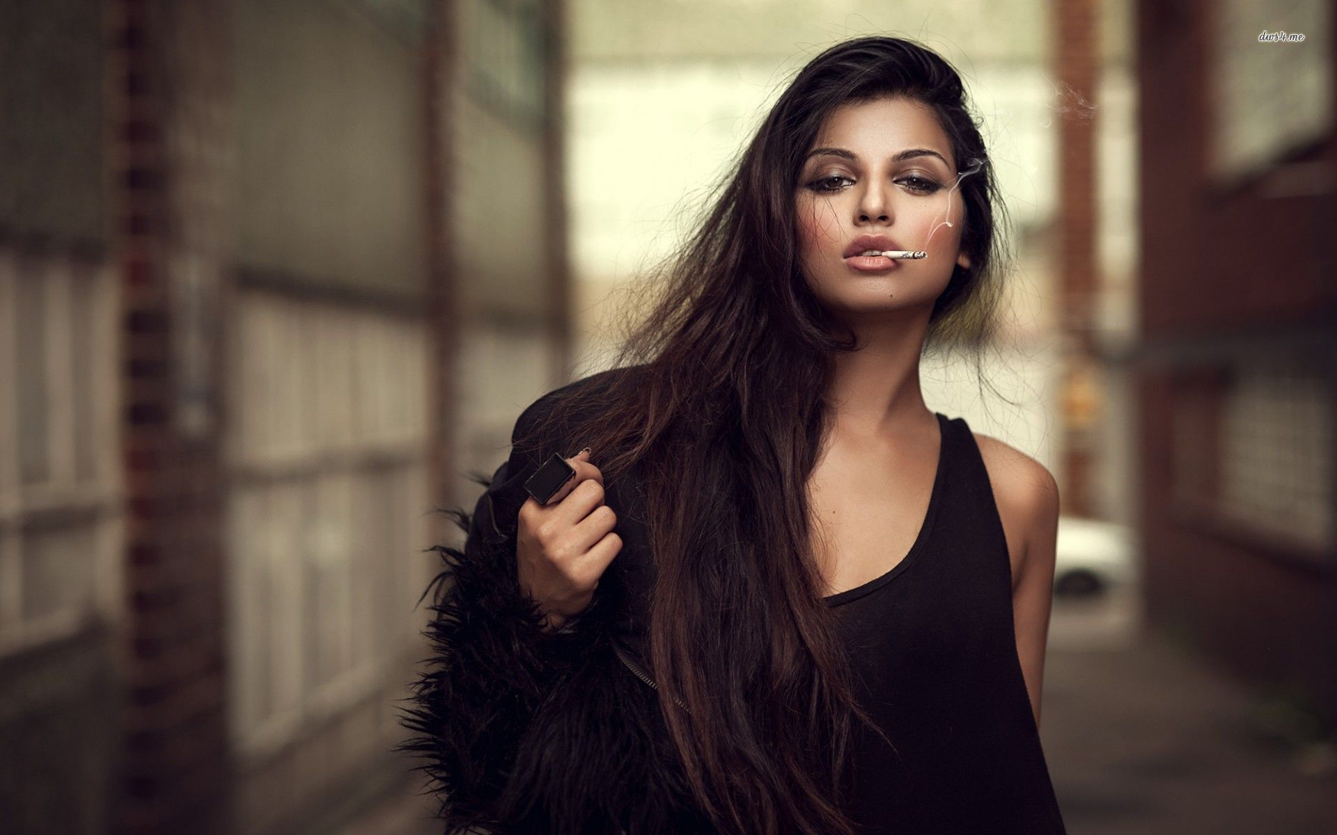 A playful frame from Sassy girls — online in Nanjing